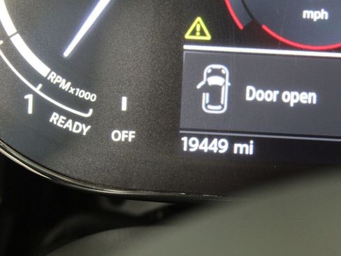 Used 2023 MINI Cooper 2-Door Hardtop w/ Signature Upholstery Package image 19