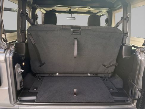 Used 2020 Jeep Wrangler Sport image 16
