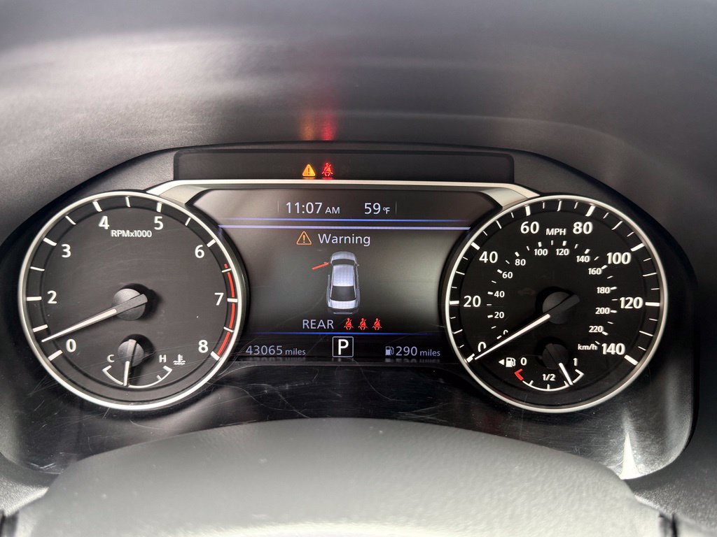 Used 2025 Nissan Altima 2.5 SV FWD image 29