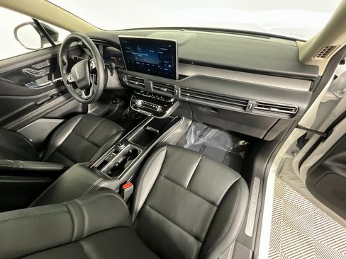 Used 2025 Lincoln Corsair FWD w/ Equipment Group 101A image 19