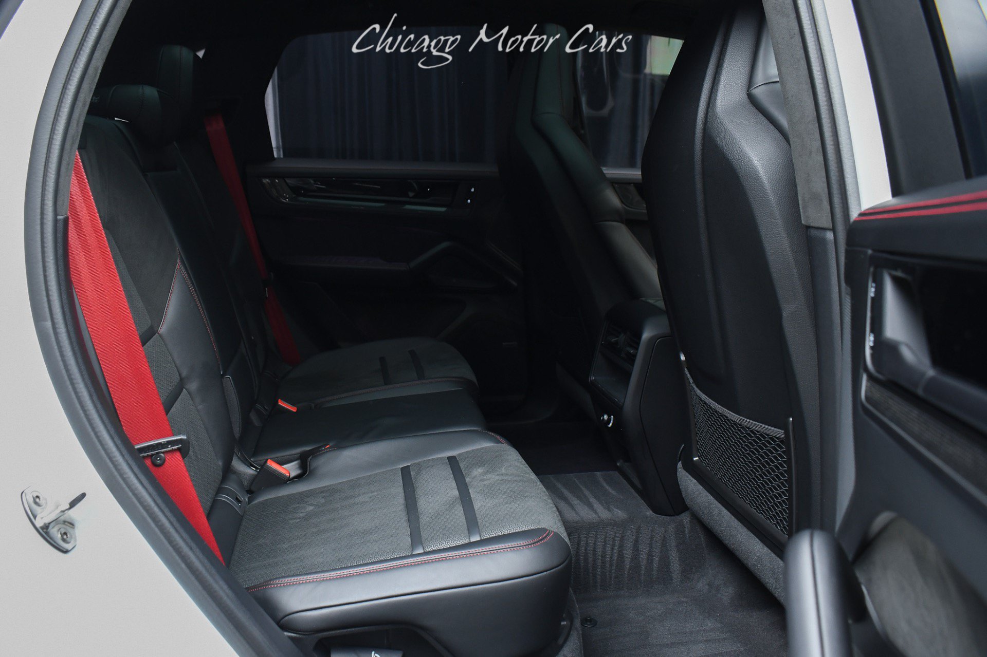 Used 2025 Porsche Cayenne GTS AWD/4WD image 26
