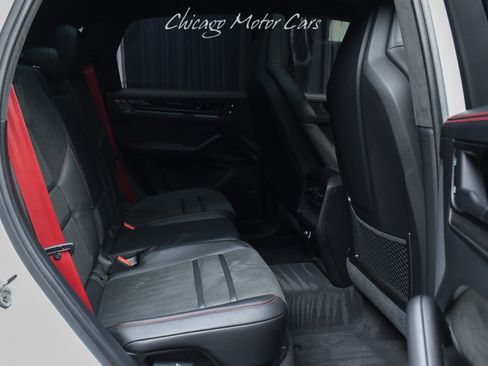 Used 2025 Porsche Cayenne GTS AWD/4WD image 26