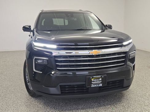 Used 2024 Chevrolet Traverse LT image 5