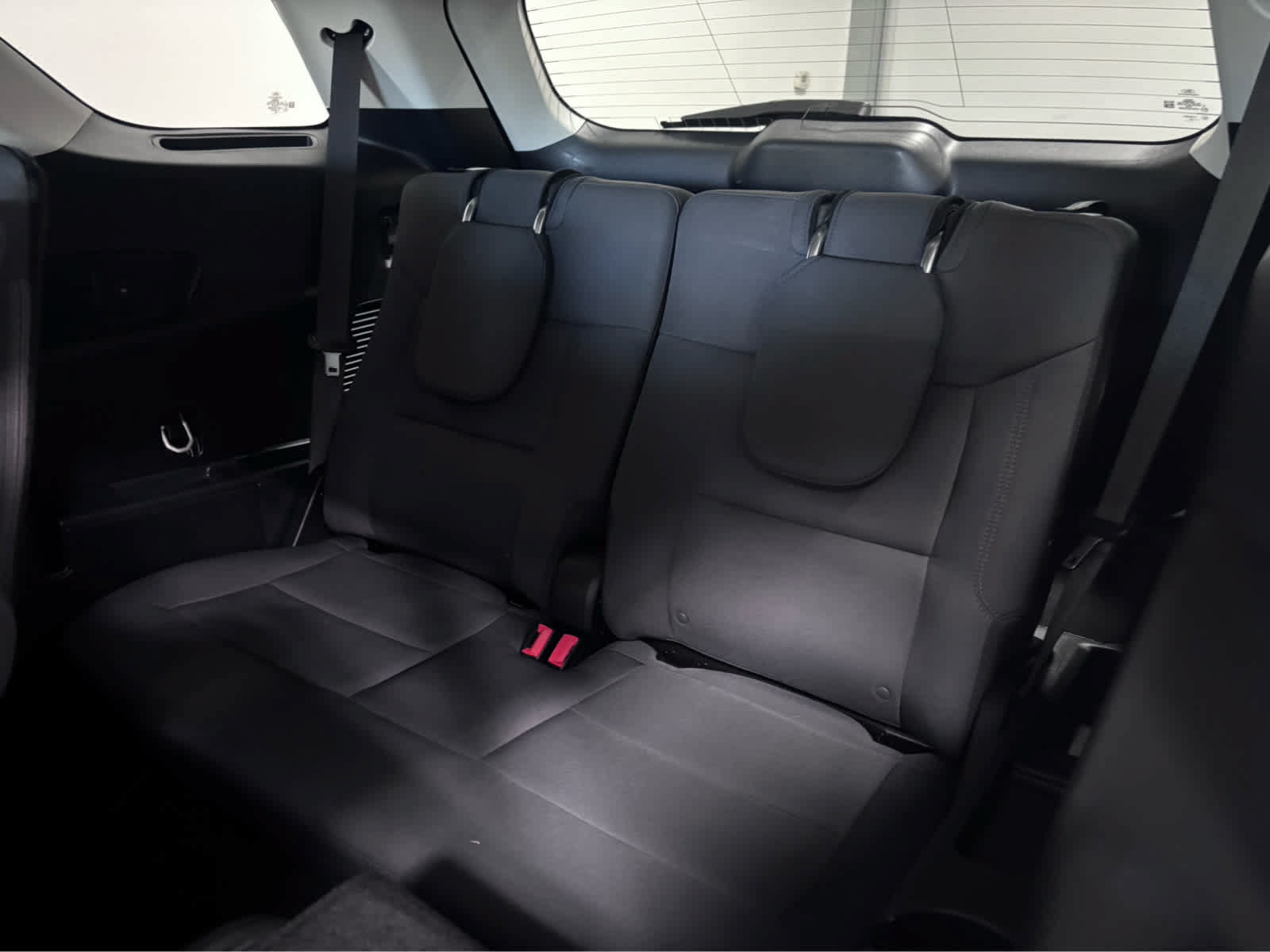 Used 2025 Ford Explorer Active AWD/4WD image 15