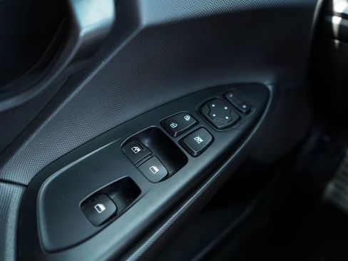 Used 2019 Hyundai Veloster Turbo image 26