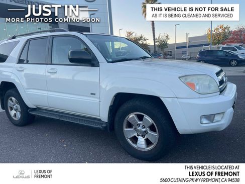 Used 2005 Toyota 4Runner SR5 image 1