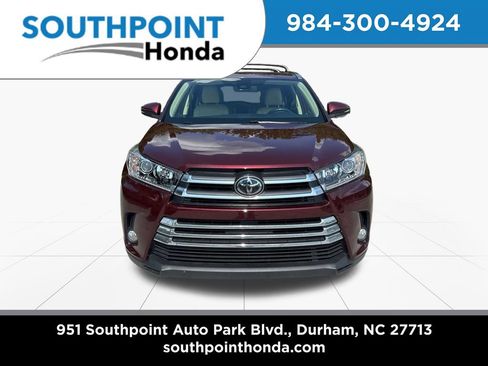 Used 2018 Toyota Highlander Limited AWD/4WD image 2