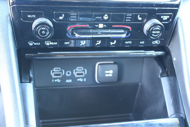 Used 2023 Jeep Grand Cherokee L Limited RWD image 30