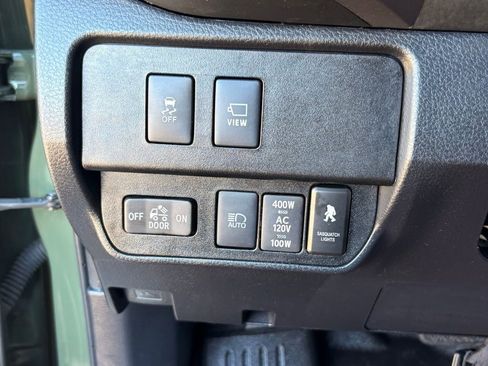 Used 2022 Toyota Tacoma TRD Off-Road w/ TRD Premium Off Road Package image 28