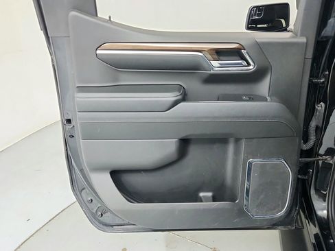 Used 2024 Chevrolet Silverado 1500 LT Trail Boss w/ Convenience Package II AWD/4WD image 22