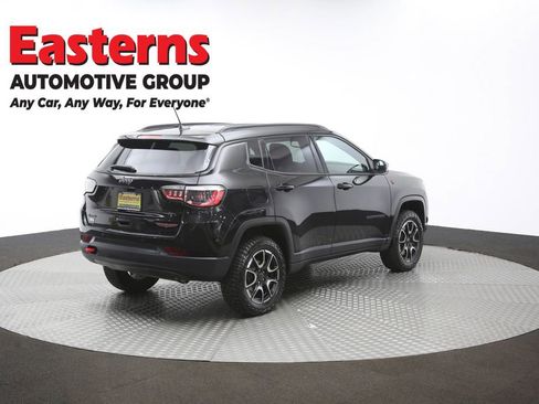 Used 2025 Jeep Compass Trailhawk AWD/4WD image 42