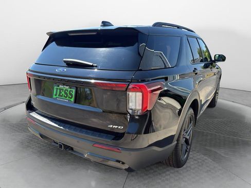 Certified 2025 Ford Explorer ST-Line w/ ST-Line Street Pack AWD/4WD image 9