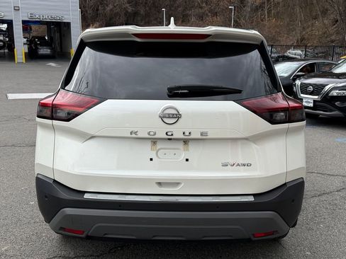 Used 2023 Nissan Rogue SV image 5