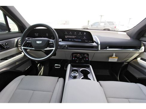 New 2027 Cadillac Vistiq Luxury AWD/4WD image 9