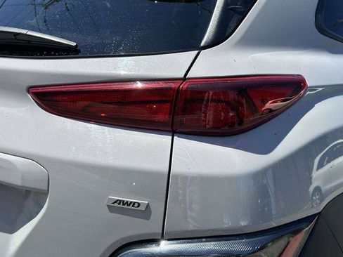 Certified 2023 Hyundai Kona SEL AWD/4WD image 11