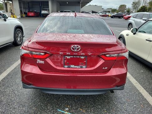 Used 2022 Toyota Camry LE image 5