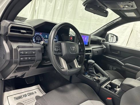 Used 2025 Toyota 4Runner TRD Off-Road image 16