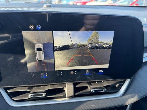 New 2026 Chevrolet Equinox LT w/ Convenience Package II image 16