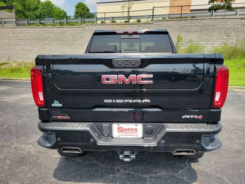 Used 2021 GMC Sierra 1500 AT4 w/ AT4 Premium Package AWD/4WD image 4