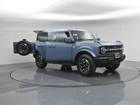 Certified 2025 Ford Bronco Outer Banks image 37