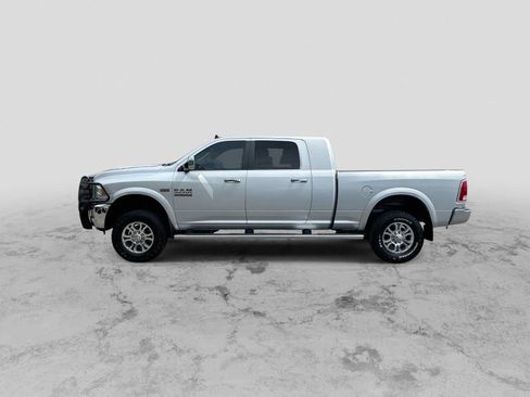 Used 2018 RAM 2500 Laramie AWD/4WD image 5