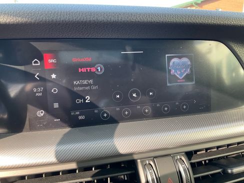 Used 2024 Alfa Romeo Stelvio Ti AWD/4WD image 6