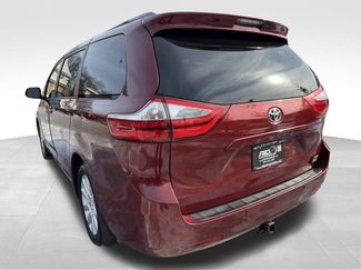Used 2016 Toyota Sienna XLE w/ XLE Navigation Package video 3