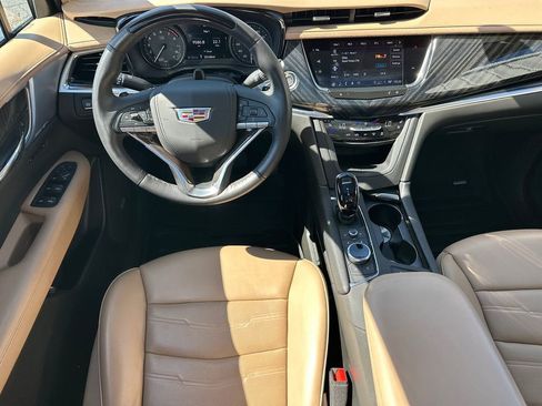 Certified 2025 Cadillac XT6 Premium Luxury w/ Platinum Package FWD image 23