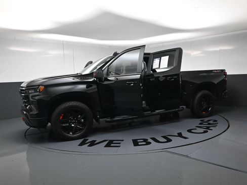 Used 2024 Chevrolet Silverado 1500 RST w/ Redline Edition AWD/4WD image 19