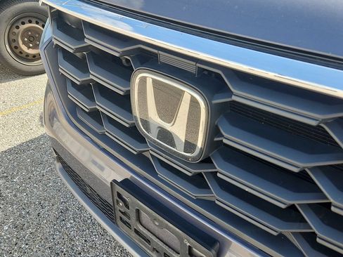 Used 2025 Honda Pilot EX-L image 4