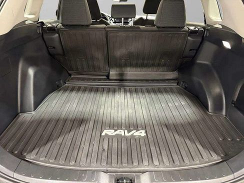 Used 2024 Toyota RAV4 LE AWD/4WD image 9