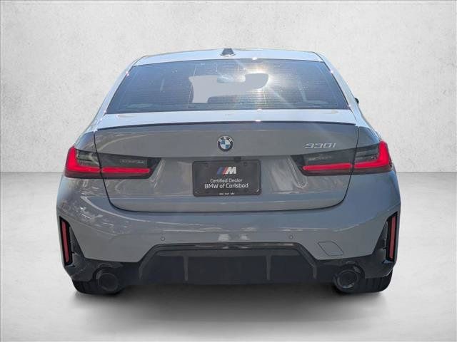 Used 2026 BMW 330i Sedan w/ M Sport Package RWD image 4