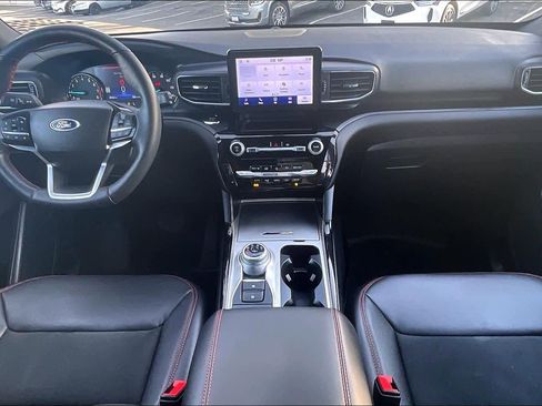 Used 2023 Ford Explorer ST-Line w/ Class IV Trailer Tow Package image 17