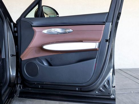 Used 2026 Genesis GV70 2.5T Advanced image 24