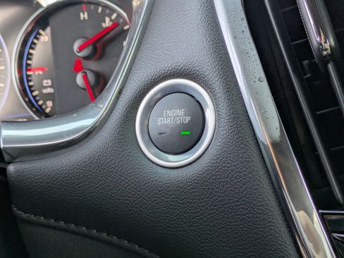 Used 2023 Chevrolet Traverse High Country image 30