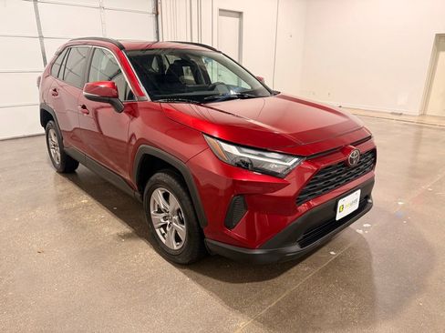 Used 2023 Toyota RAV4 XLE w/ Convenience Package FWD image 3