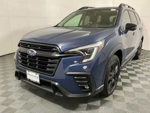 Used 2023 Subaru Ascent Onyx Edition Limited w/ Popular Package - Onyx AWD/4WD image 2