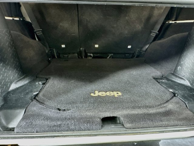 Used 2017 Jeep Wrangler Unlimited Sport w/ Connectivity Group AWD/4WD image 26