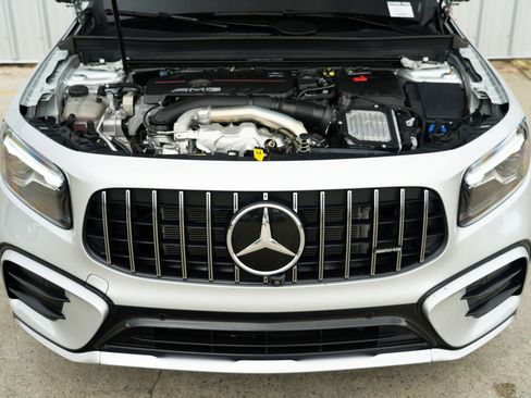 Used 2024 Mercedes-Benz GLB 35 AMG 4MATIC image 8