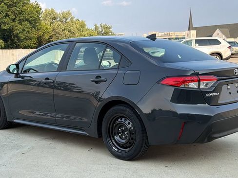 Used 2025 Toyota Corolla LE w/ Convenience Package FWD image 3