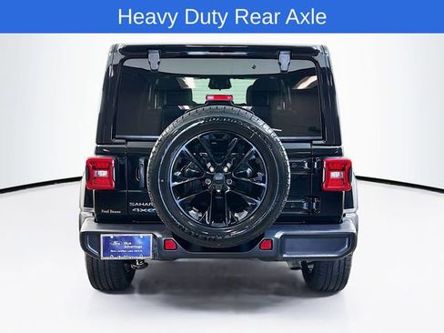 Used 2025 Jeep Wrangler Unlimited Sahara AWD/4WD image 19