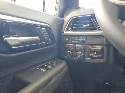 New 2026 Chevrolet Suburban RST w/ RST Capability Package AWD/4WD image 31