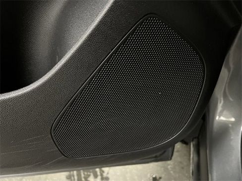 Certified 2025 Buick Envista Preferred image 23