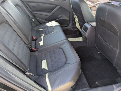 Used 2012 Volkswagen Passat TDI SEL Premium FWD image 12