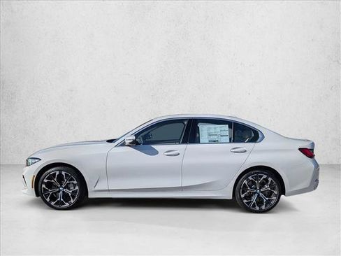 Used 2026 BMW 330i Sedan w/ Premium Package RWD image 7