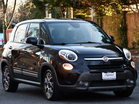 Used 2014 FIAT 500L Trekking w/ Popular Equipment Group image 4