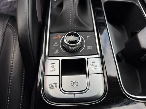 Used 2022 Kia Telluride LX image 21