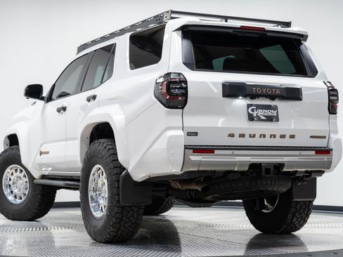 Used 2025 Toyota 4Runner Trailhunter image 28