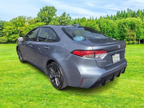Used 2024 Toyota Corolla SE w/ SE Package FWD image 6