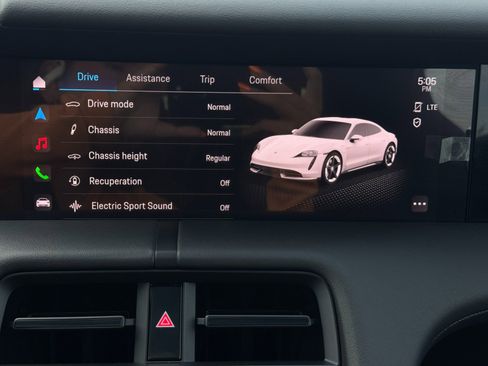 Used 2020 Porsche Taycan 4S w/ Premium Package image 34